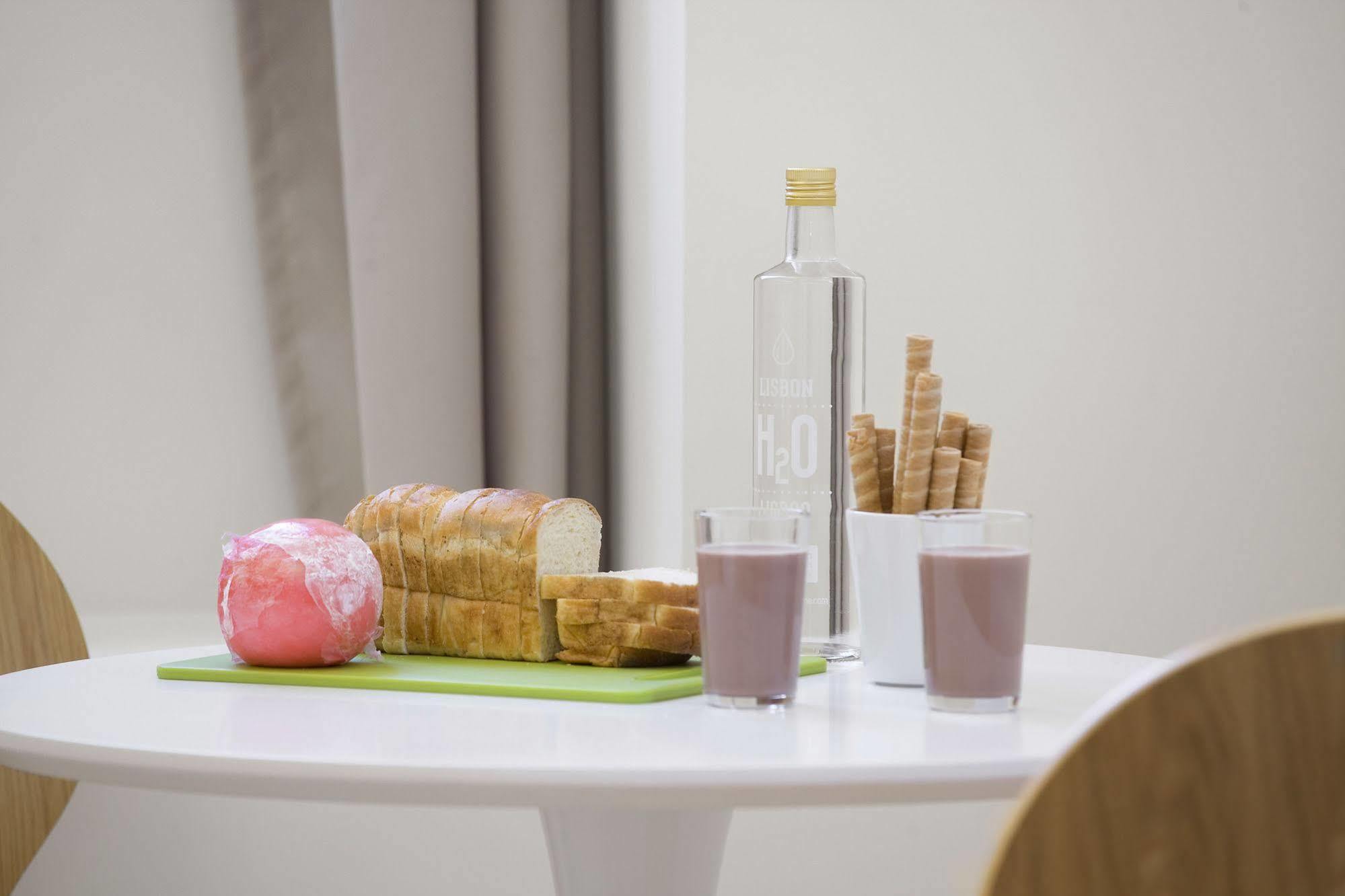 Hello Lisbon Terreiro Do Paco Apartments Экстерьер фото